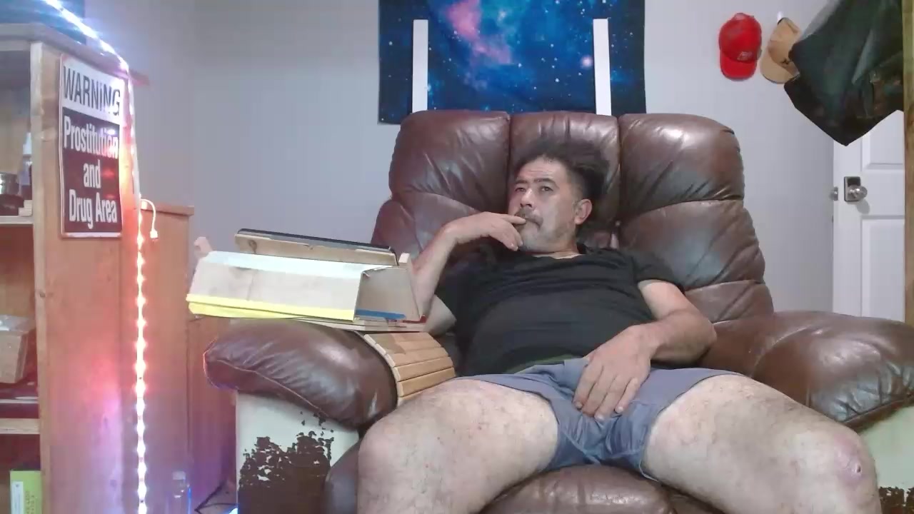 HughJanis Live Cam Screenshot – 2025-08-13 14:34:07