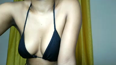 Hunsweetpie Live Cam Screenshot – 2025-10-14 03:06:00