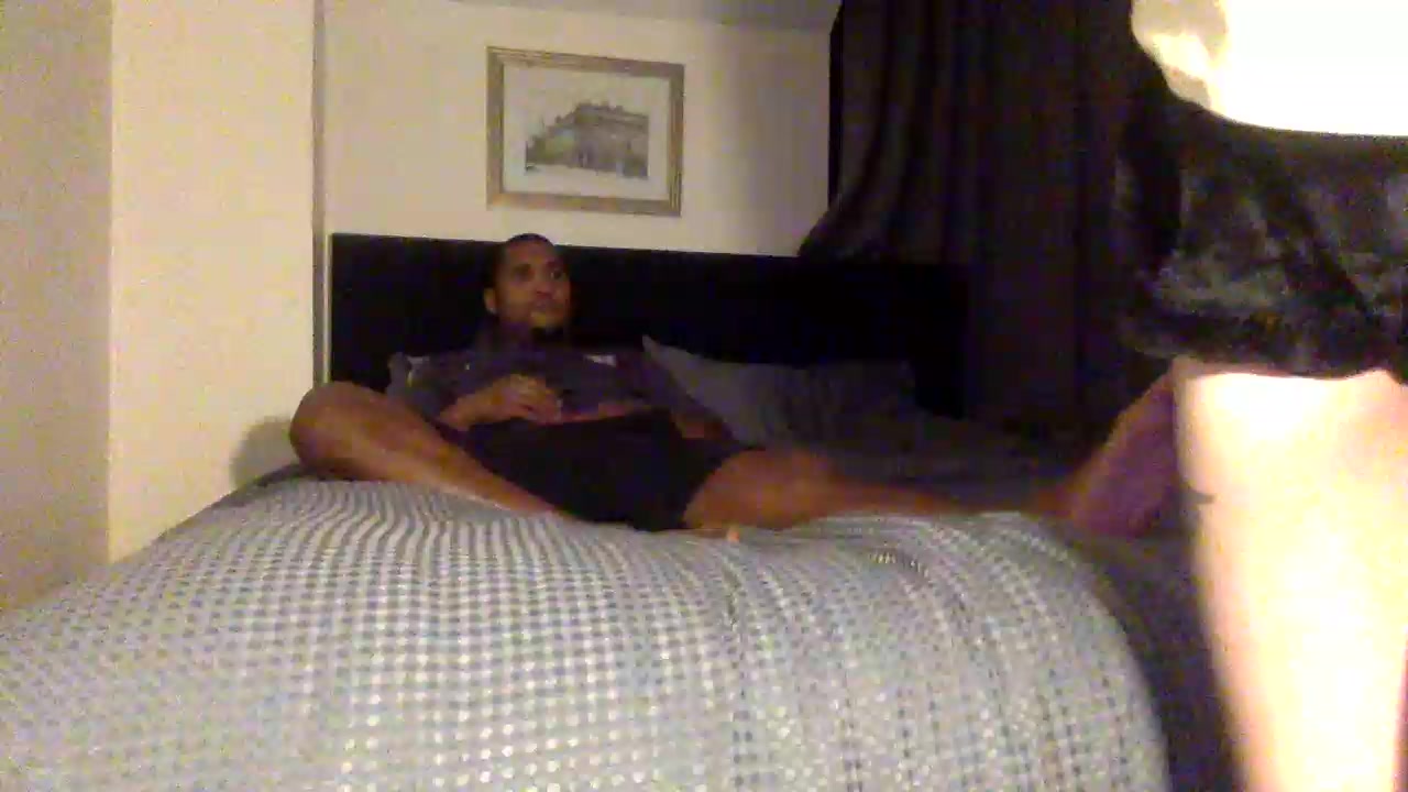 IMYOURBBC Live Cam Screenshot – 2025-08-04 23:39:35