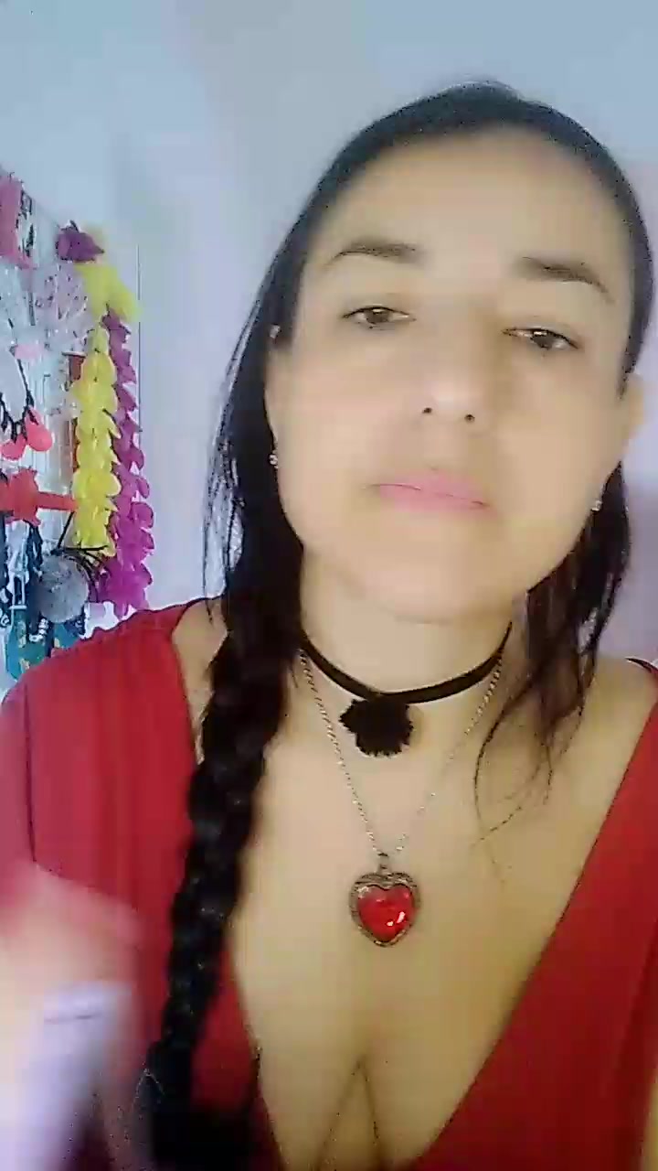 Isadoradelicia Live Cam Screenshot – 2025-10-23 11:21:58