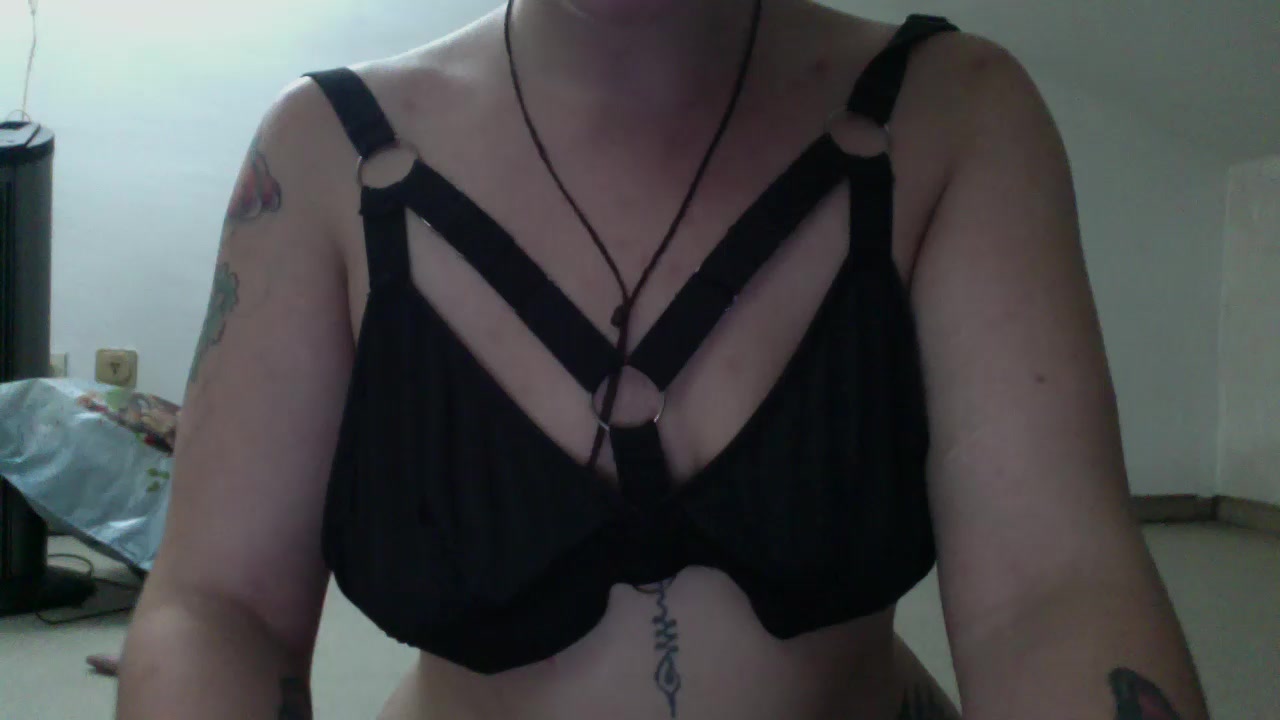 ItaLadySquirt Live Cam Screenshot – 2025-09-11 22:35:18
