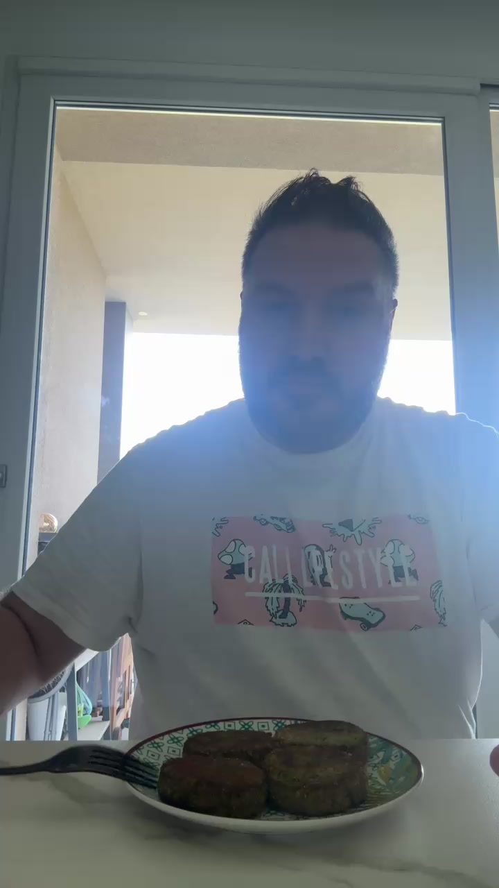 ItalianBear88 Live Cam Screenshot – 2025-08-07 11:34:43