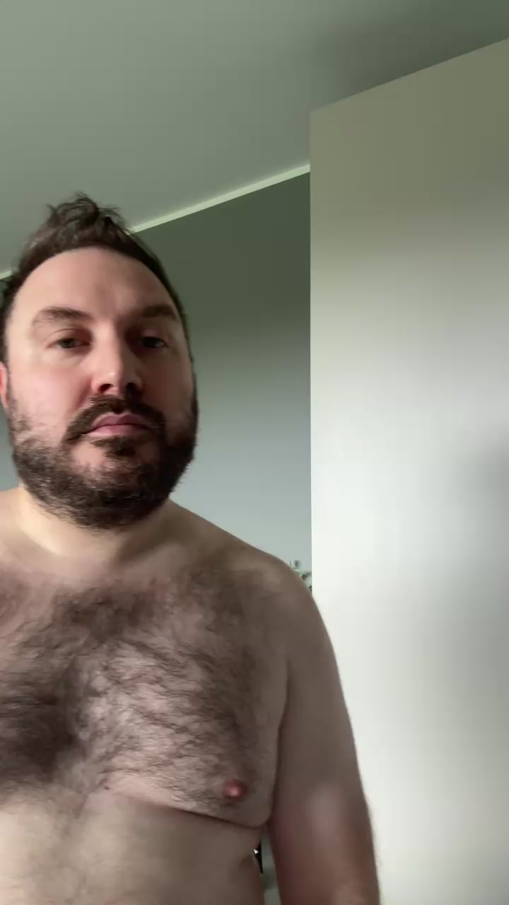ItalianBear88 Live Cam Screenshot – 2025-08-14 09:06:43