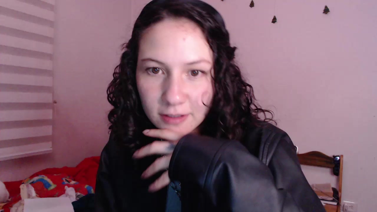 Jane_r Live Cam Screenshot – 2025-08-05 04:28:10