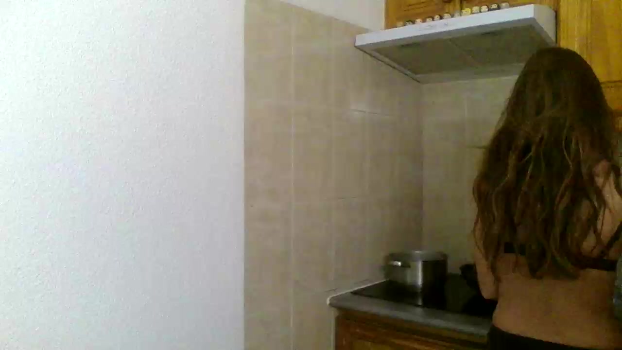 Jasminebasta Live Cam Screenshot – 2025-08-04 14:41:02
