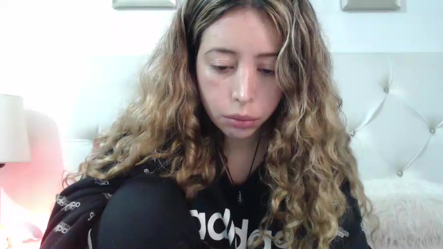 Jeiana4u Live Cam Screenshot – 2025-08-05 00:48:21