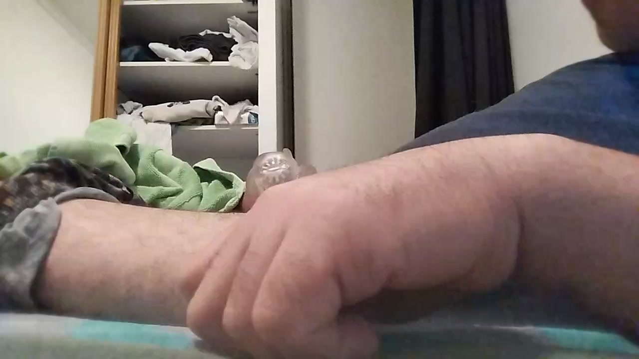 Jeunes26ans Live Cam Screenshot – 2025-08-20 04:06:32