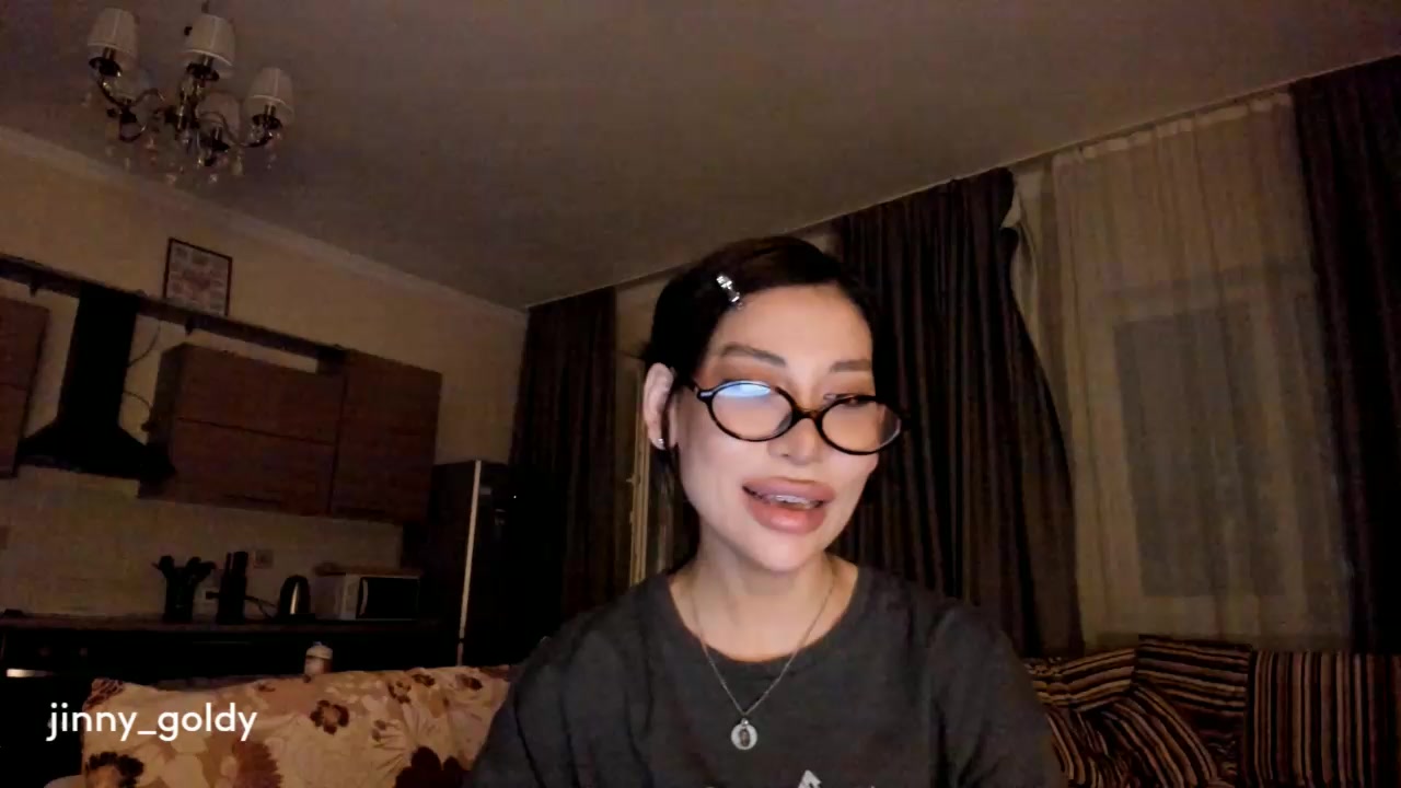 Jinny_gold Live Cam Screenshot – 2025-08-04 16:39:05