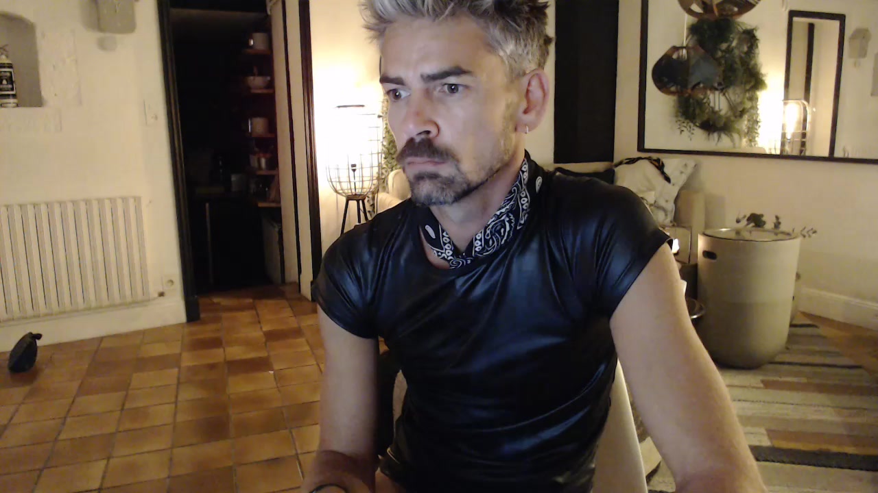 JoPaul Live Cam Screenshot – 2025-09-13 22:03:26