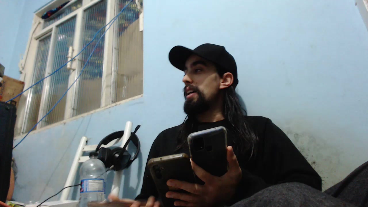 John2323232355 Live Cam Screenshot – 2025-08-04 11:32:46