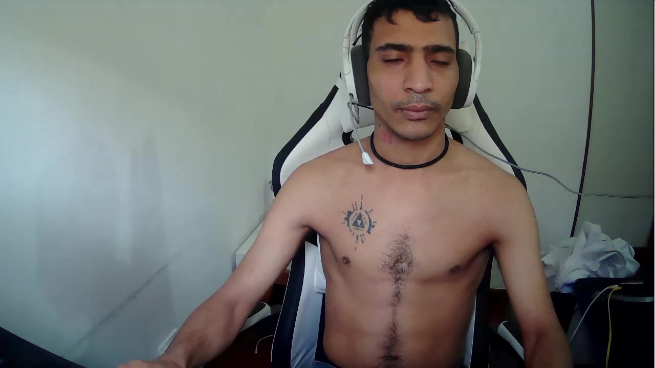 Joshuuuuuu Live Cam Screenshot – 2025-08-15 14:07:10