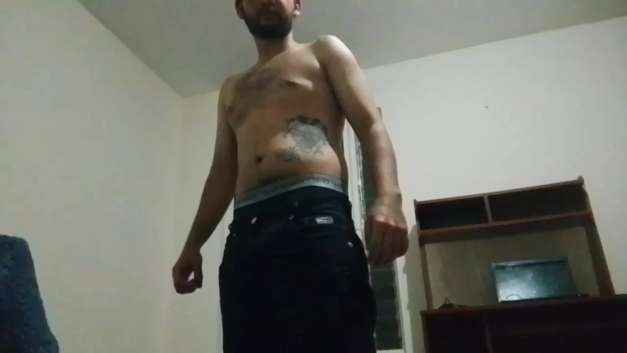 Juan9422 Live Cam Screenshot – 2025-08-27 03:20:36