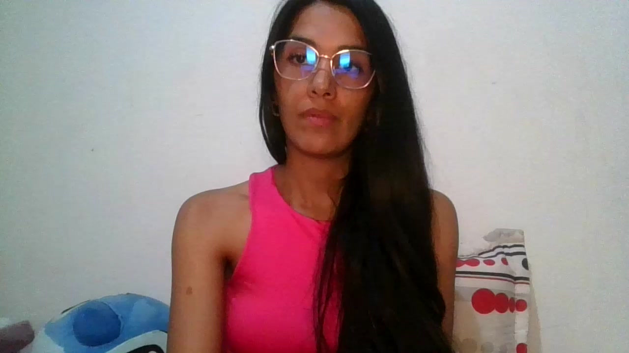 JuanaBrunette7 Live Cam Screenshot – 2025-09-11 03:18:38