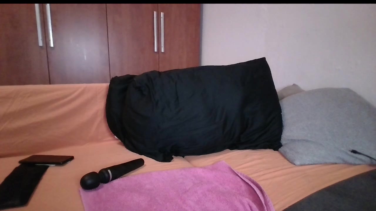 Karolinareaper Live Cam Screenshot – 2025-08-12 19:06:48