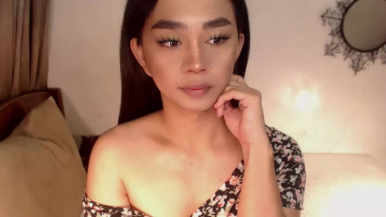 KatrinaTheGreat Live Cam Screenshot – 2025-08-27 16:05:07