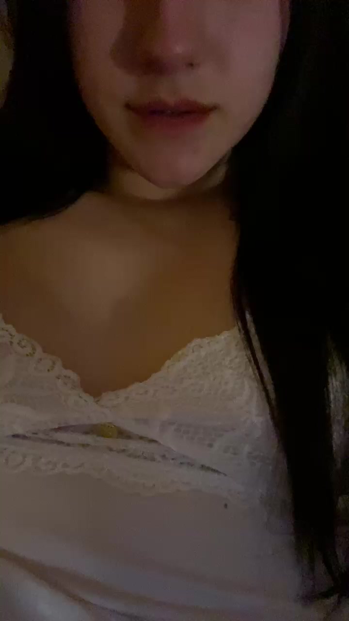 KelliAyla Live Cam Screenshot – 2025-08-26 01:56:51