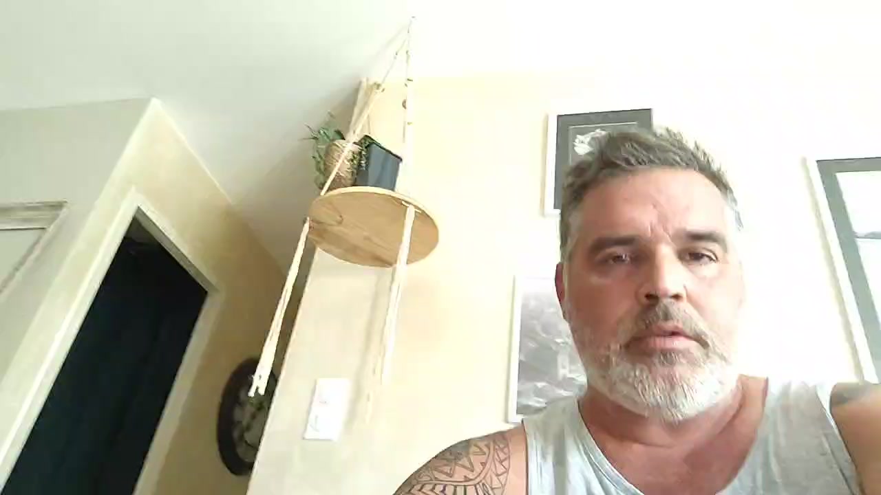 Kikito33981 Live Cam Screenshot – 2025-08-07 11:06:32
