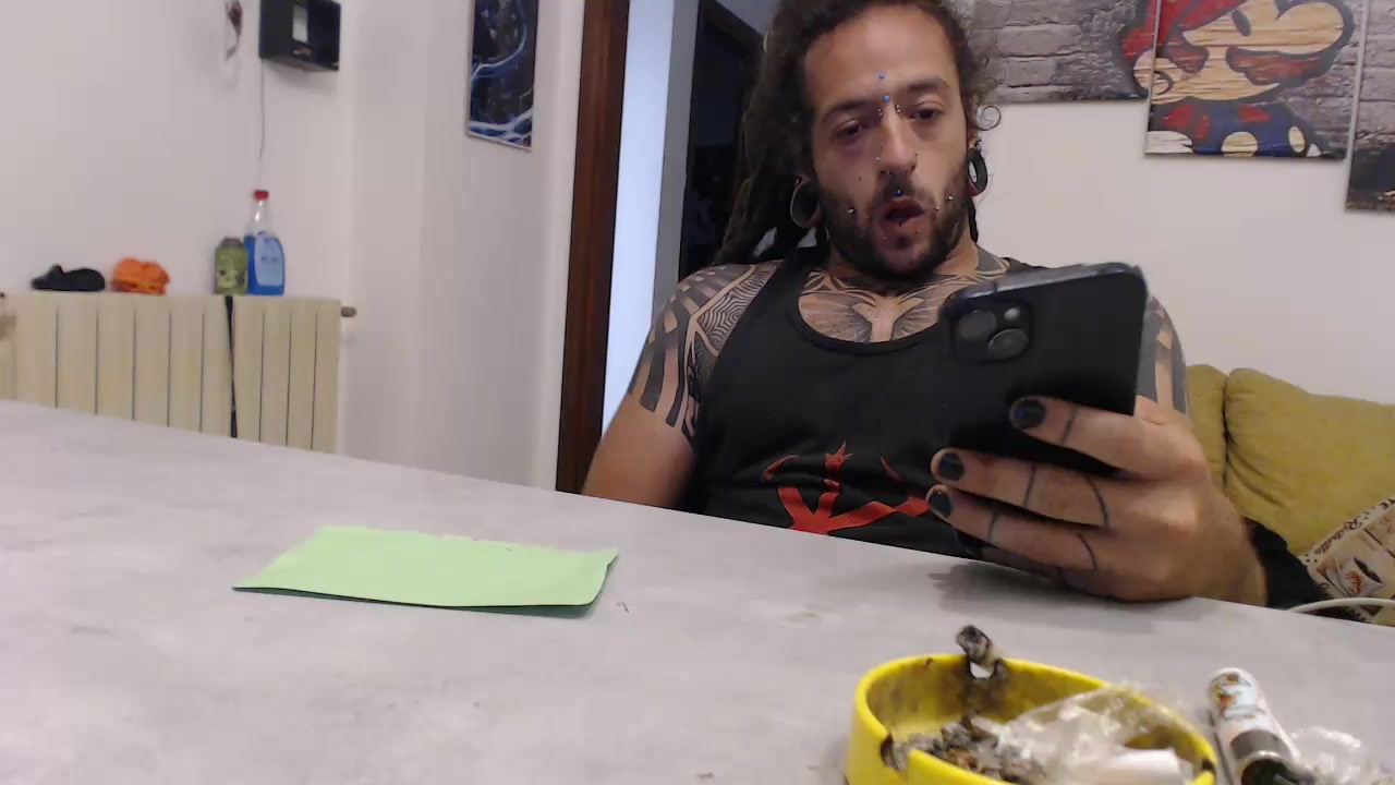 Kokorulez Live Cam Screenshot – 2025-08-30 10:21:37