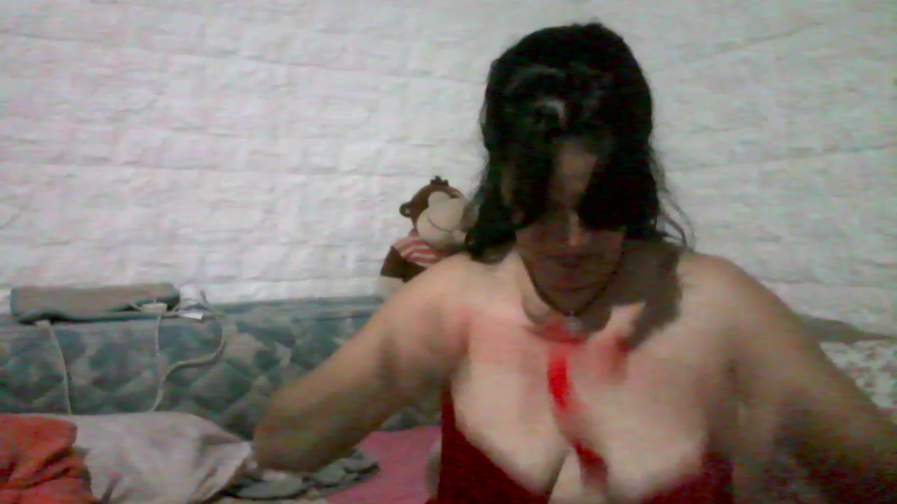 LAURA69X69 Live Cam Screenshot – 2025-08-26 23:19:33
