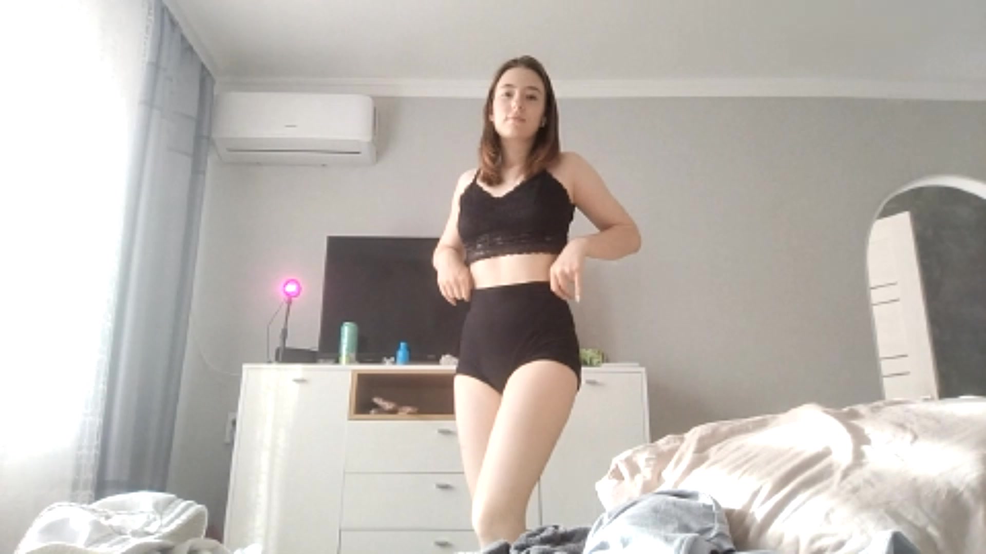 LINA_KLEIN Live Cam Screenshot – 2025-10-10 10:26:38