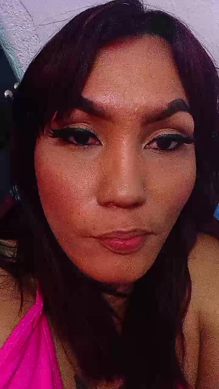 Ladiabla2905 Live Cam Screenshot – 2025-08-17 02:10:44