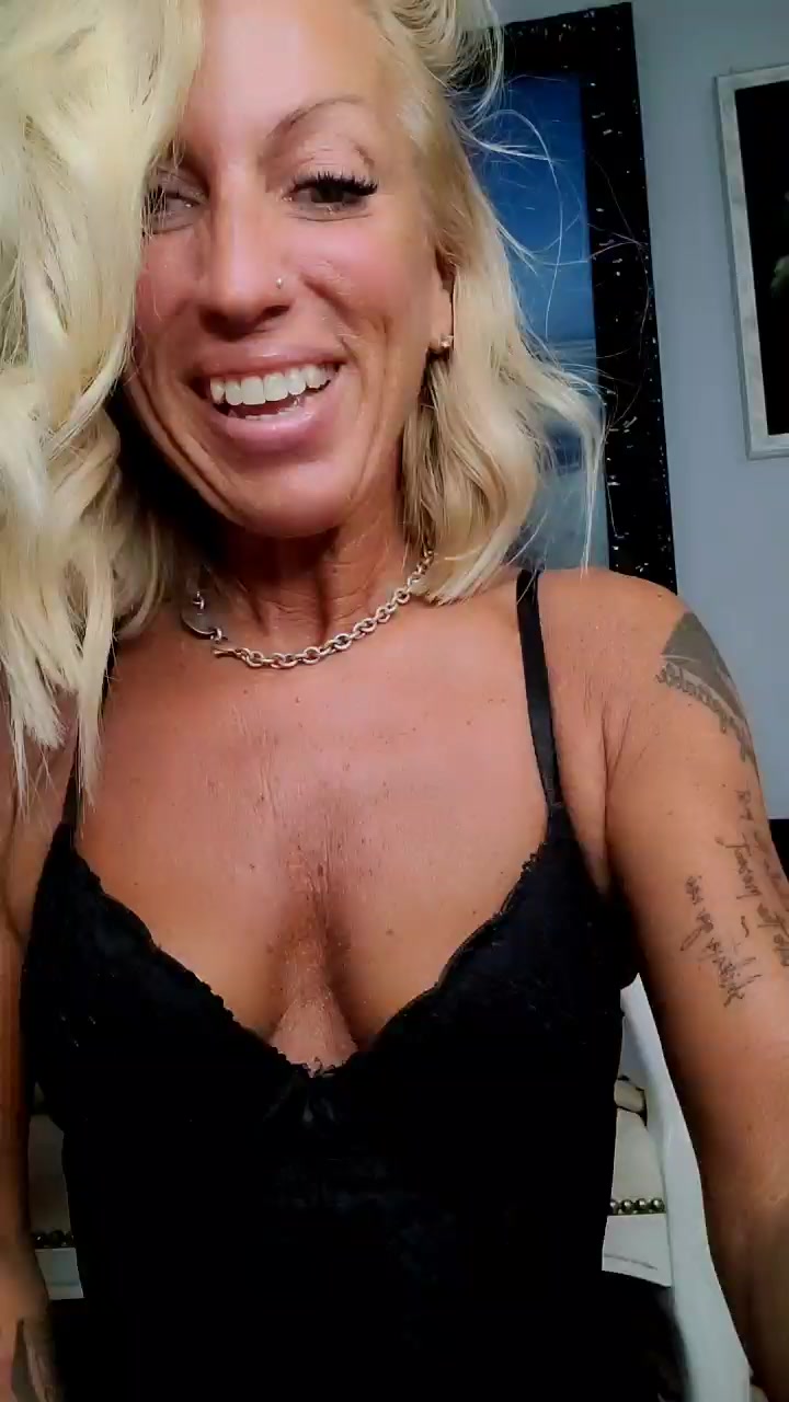 Ladyblue Live Cam Screenshot – 2025-08-04 14:19:50