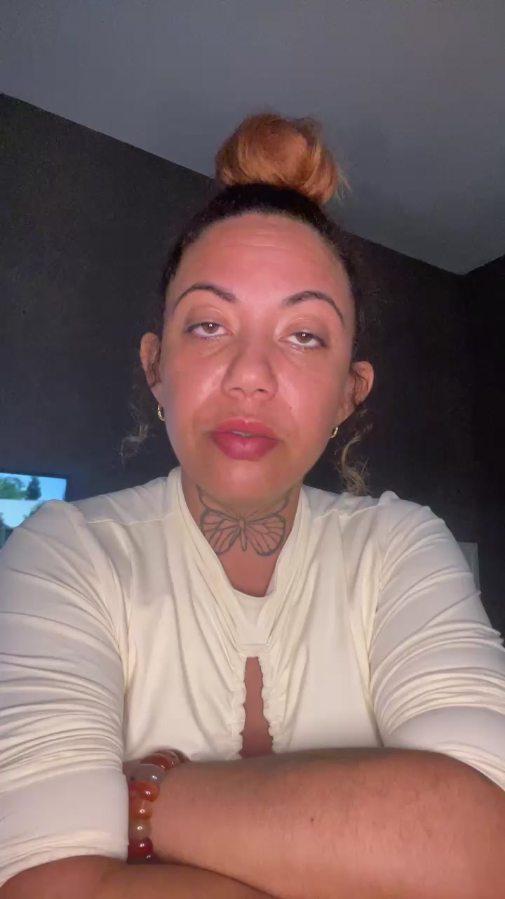 Latinacool Live Cam Screenshot – 2025-08-31 16:30:36
