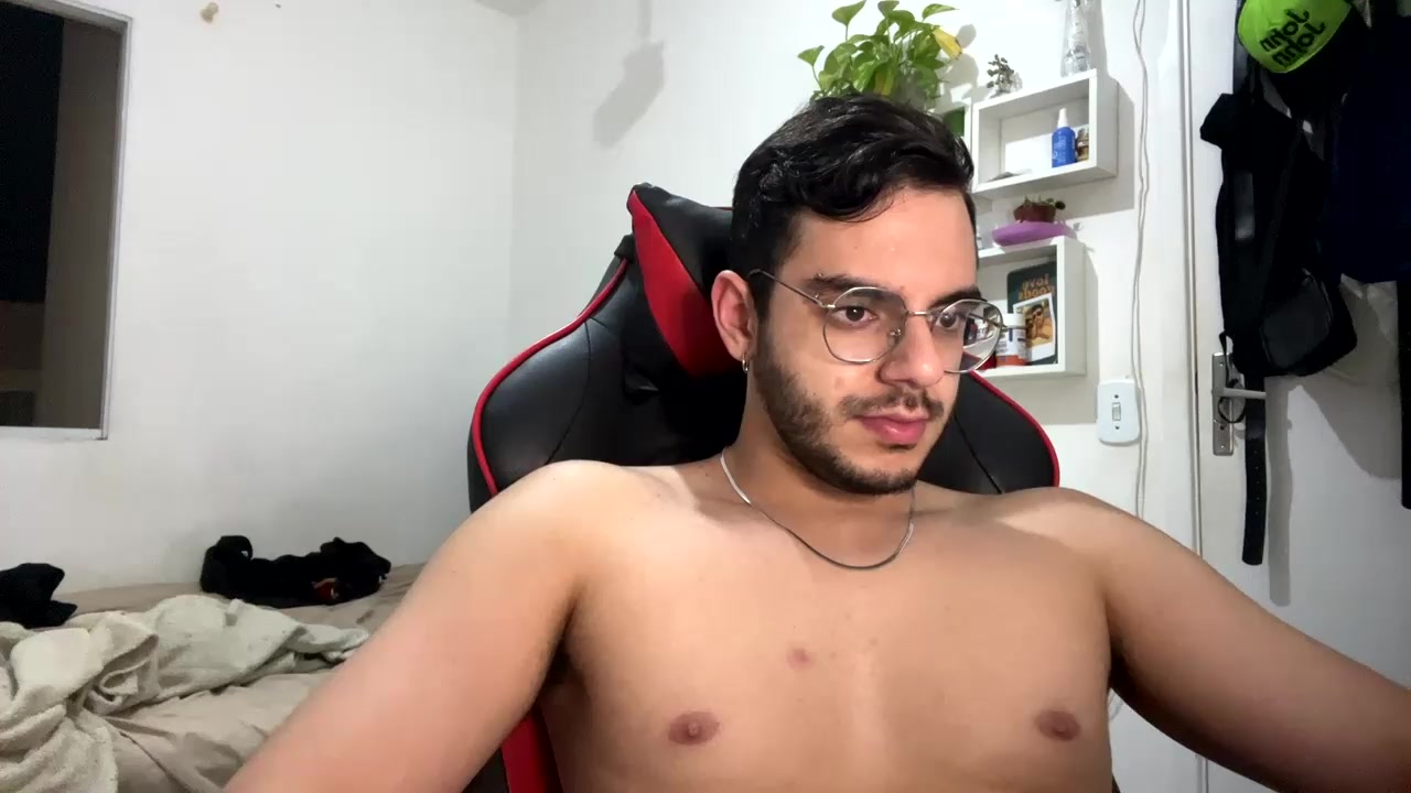 Leo20k Live Cam Screenshot – 2025-09-09 01:33:42