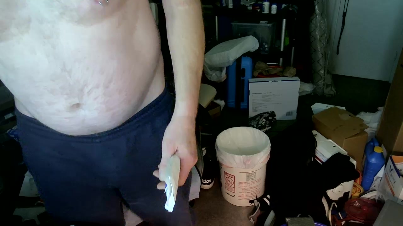 Les_Man Live Cam Screenshot – 2025-08-05 14:00:20