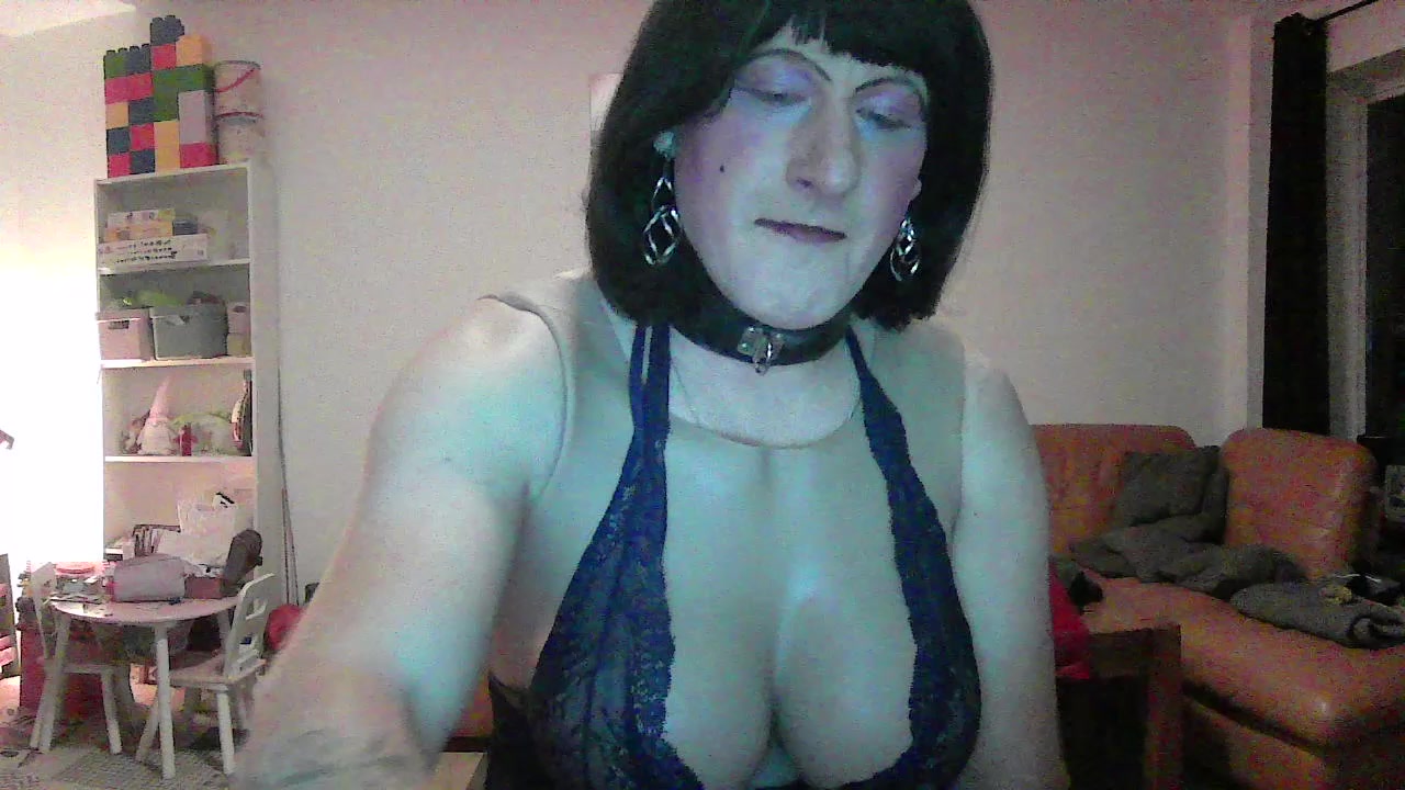 Lilli38m Live Cam Screenshot – 2025-08-06 20:27:46