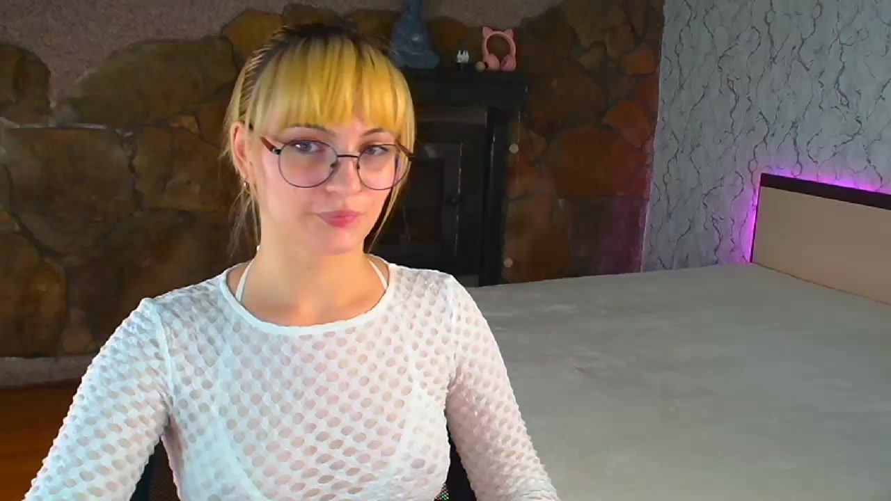 LiluKitsune Live Cam Screenshot – 2025-09-02 13:39:52