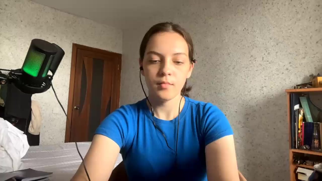 LindaBelarmino Live Cam Screenshot – 2025-09-06 10:26:12