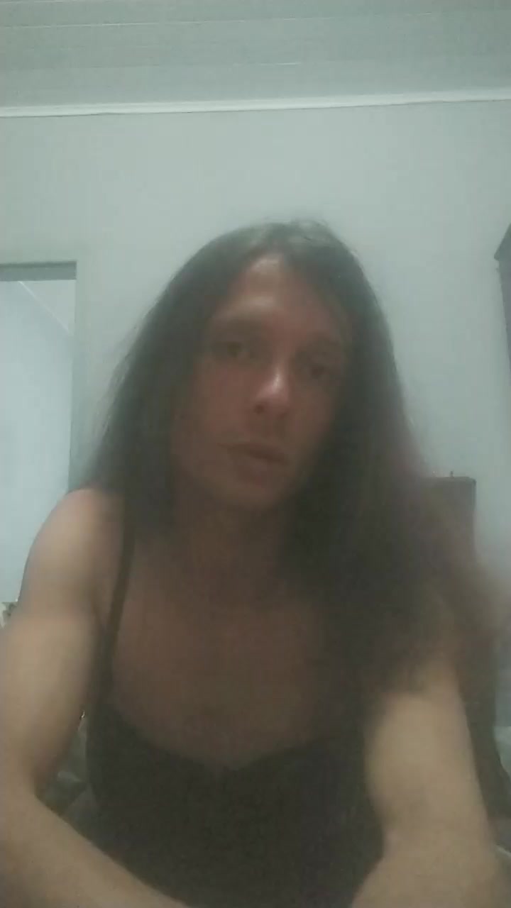 LittleDoll24 Live Cam Screenshot – 2025-08-06 01:05:36