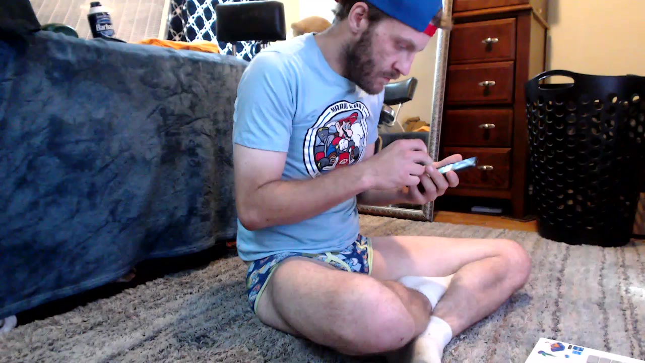 LittleSneakers9 Live Cam Screenshot – 2025-08-03 21:43:49