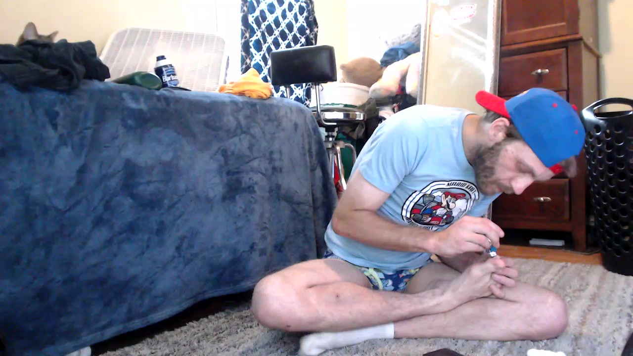 LittleSneakers9 Live Cam Screenshot – 2025-08-03 22:12:19