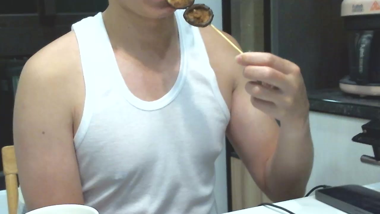 LonelyMen555 Live Cam Screenshot – 2025-08-23 16:59:27