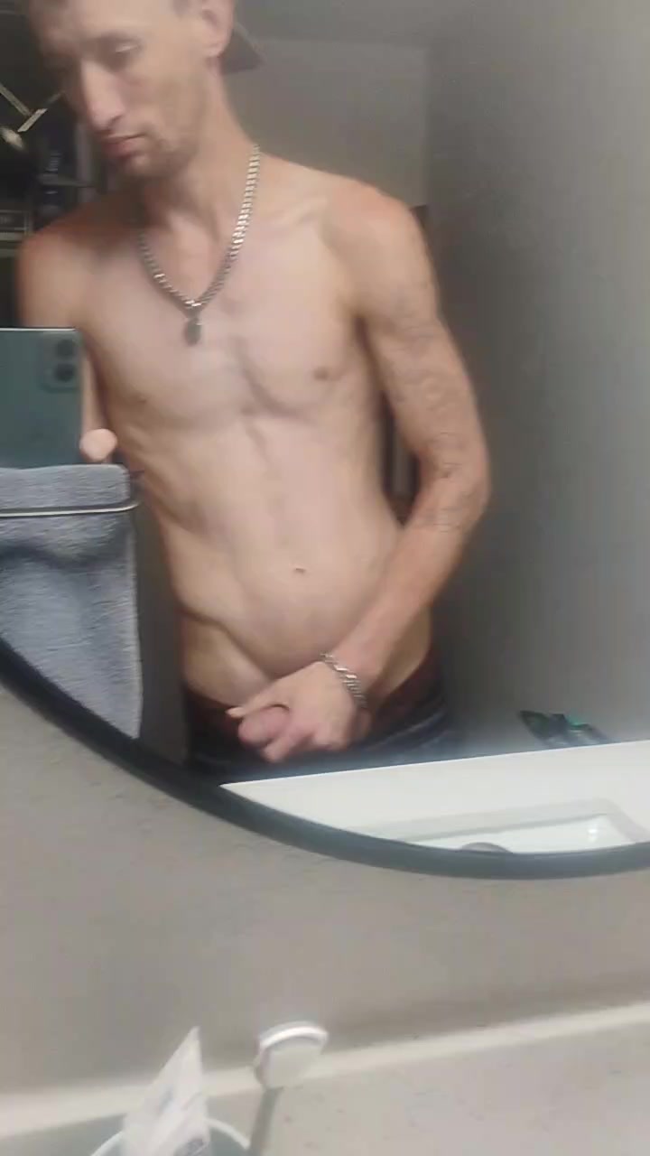 Longdongdylan19 Live Cam Screenshot – 2025-08-16 22:24:26