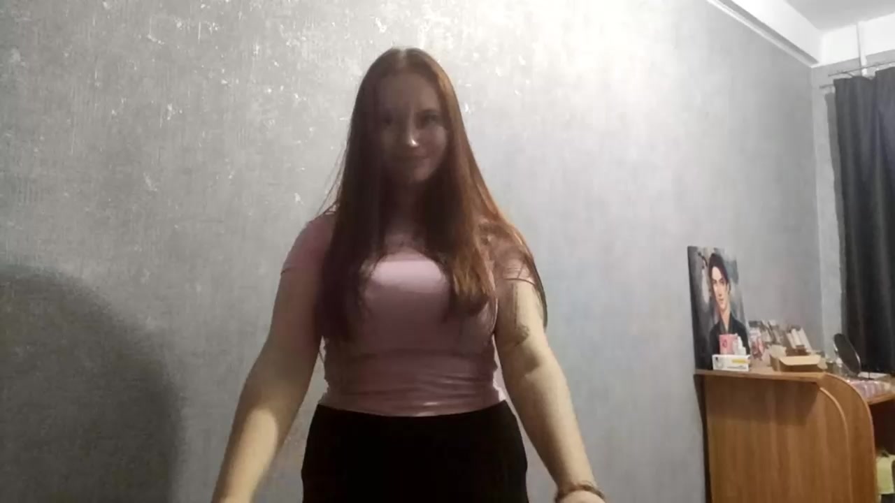 LouiseMarsico Live Cam Screenshot – 2025-08-23 22:29:23