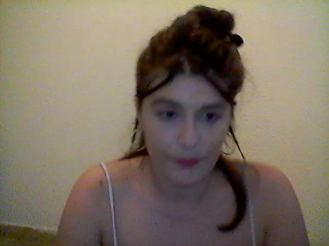 Loula3899 Live Cam Screenshot – 2025-08-05 22:59:00
