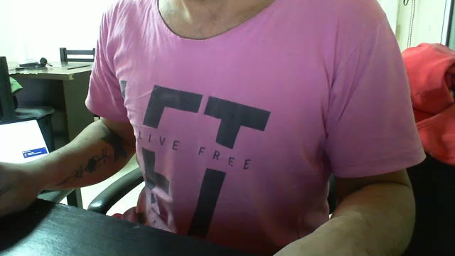 LucioPela Live Cam Screenshot – 2025-08-28 13:24:17