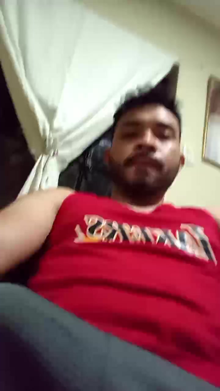 Luisfer98 Live Cam Screenshot – 2025-09-17 06:58:50