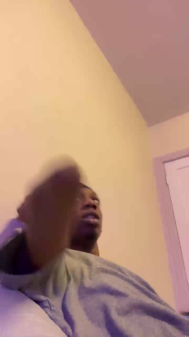LulSkinnyDude Live Cam Screenshot – 2025-08-16 00:27:17
