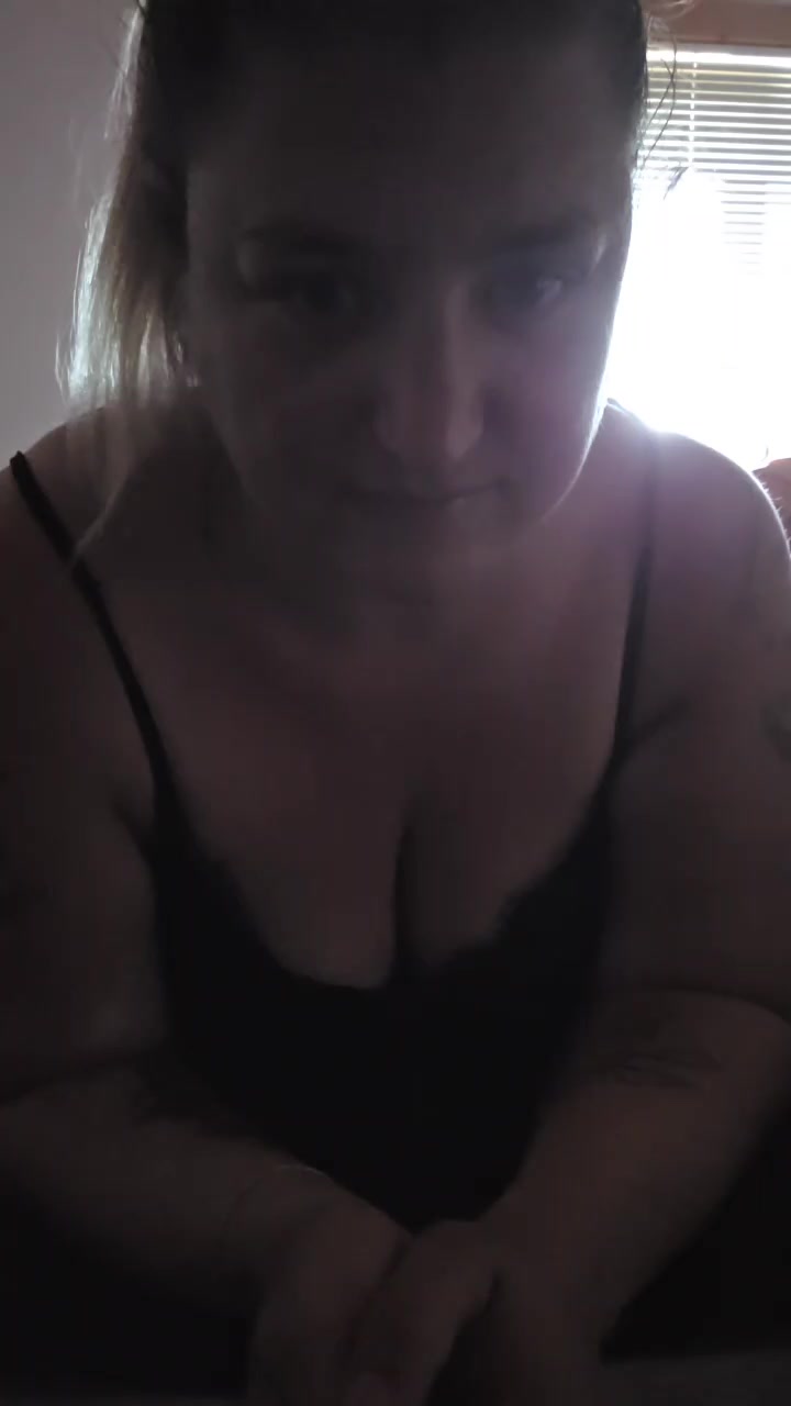 Lylyyayalib1986 Live Cam Screenshot – 2025-08-15 10:34:35