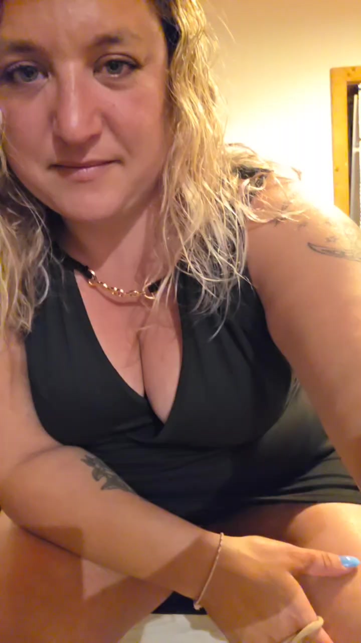 Lylyyayalib1986 Live Cam Screenshot – 2025-08-22 20:44:12