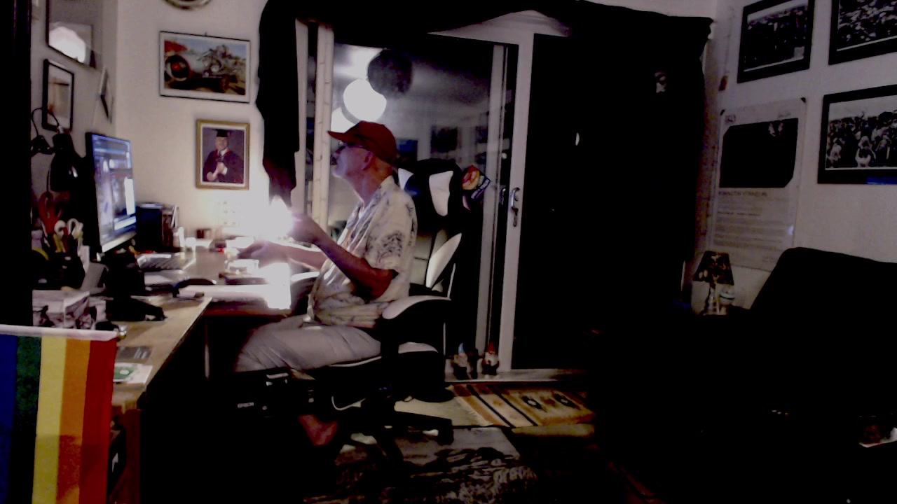 MDMA Live Cam Screenshot – 2025-08-15 23:15:13