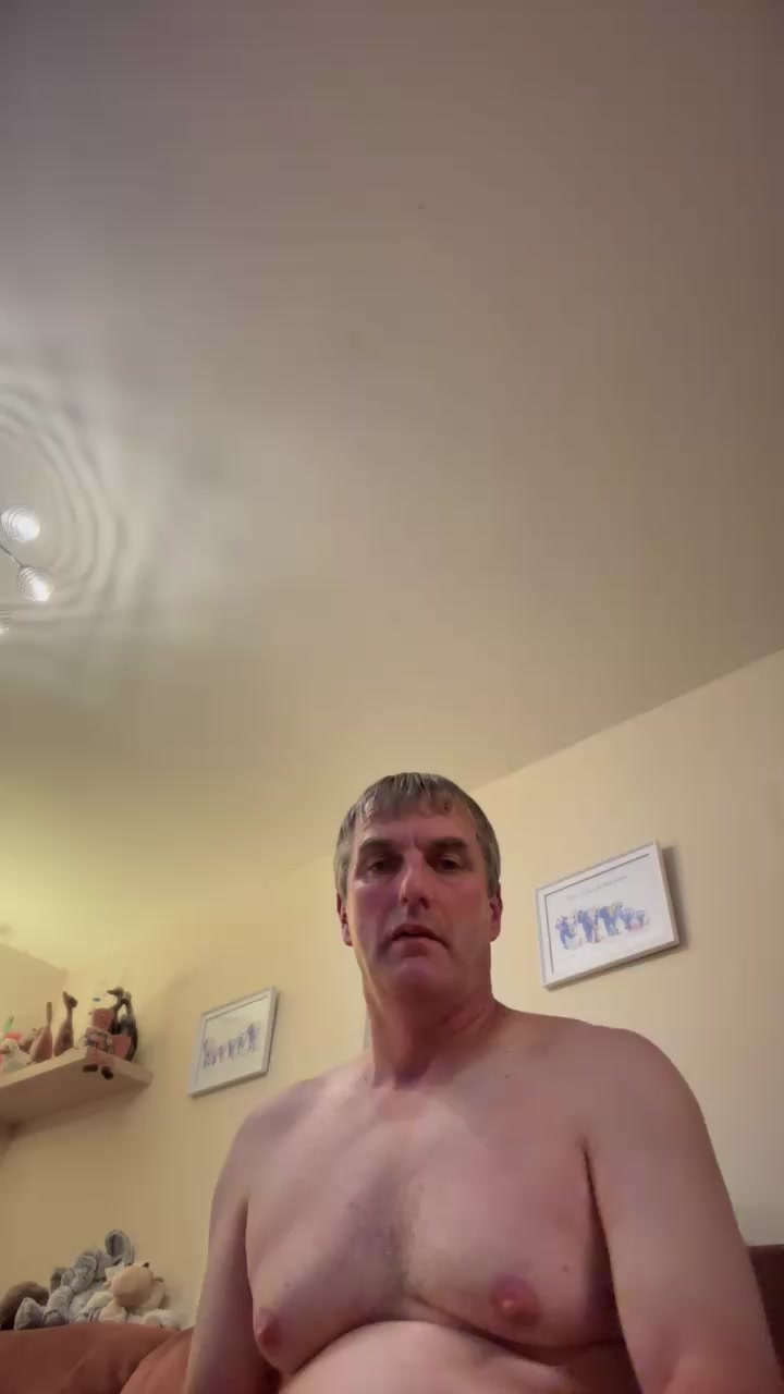 Marcbuck Live Cam Screenshot – 2025-08-06 00:04:53