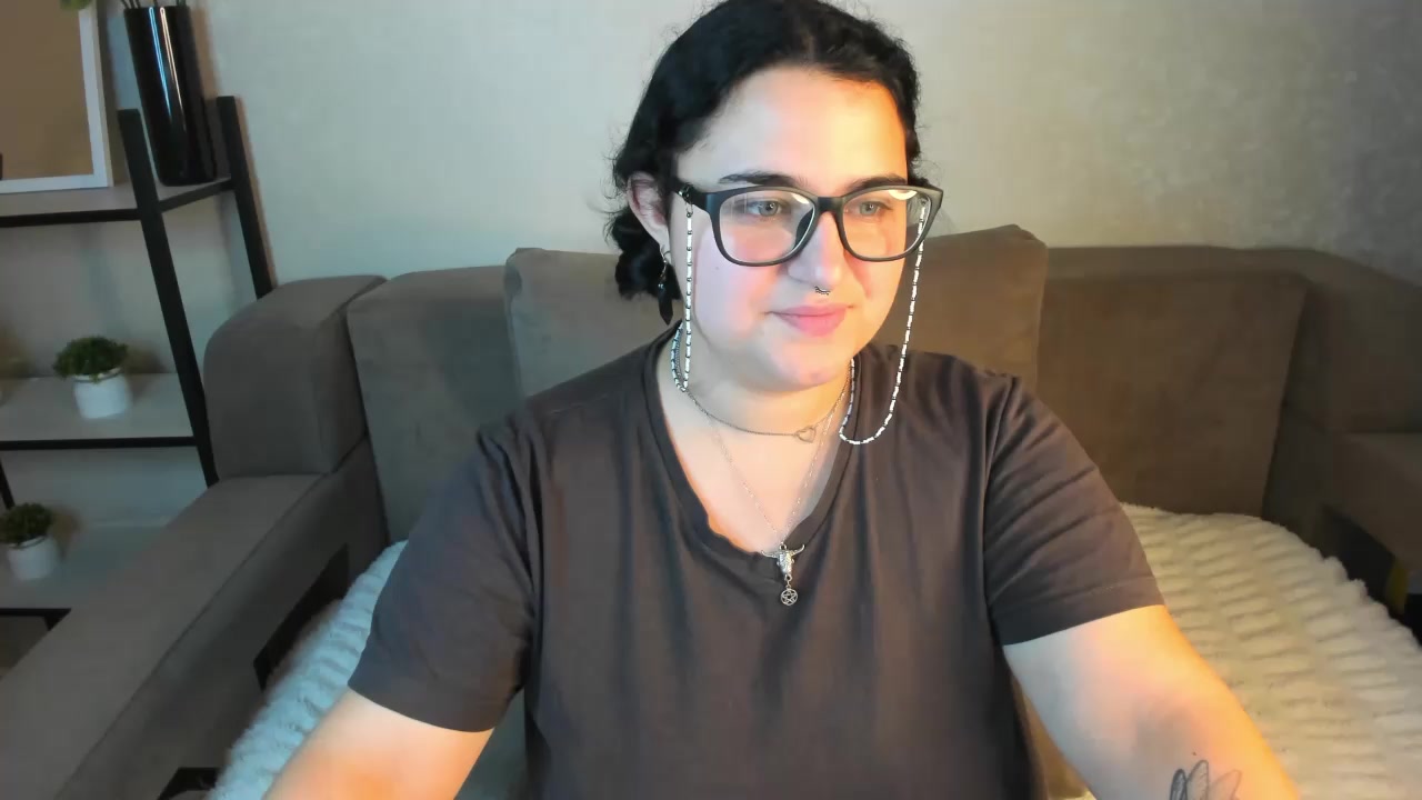 Margo_Demash Live Cam Screenshot – 2025-08-04 09:25:38