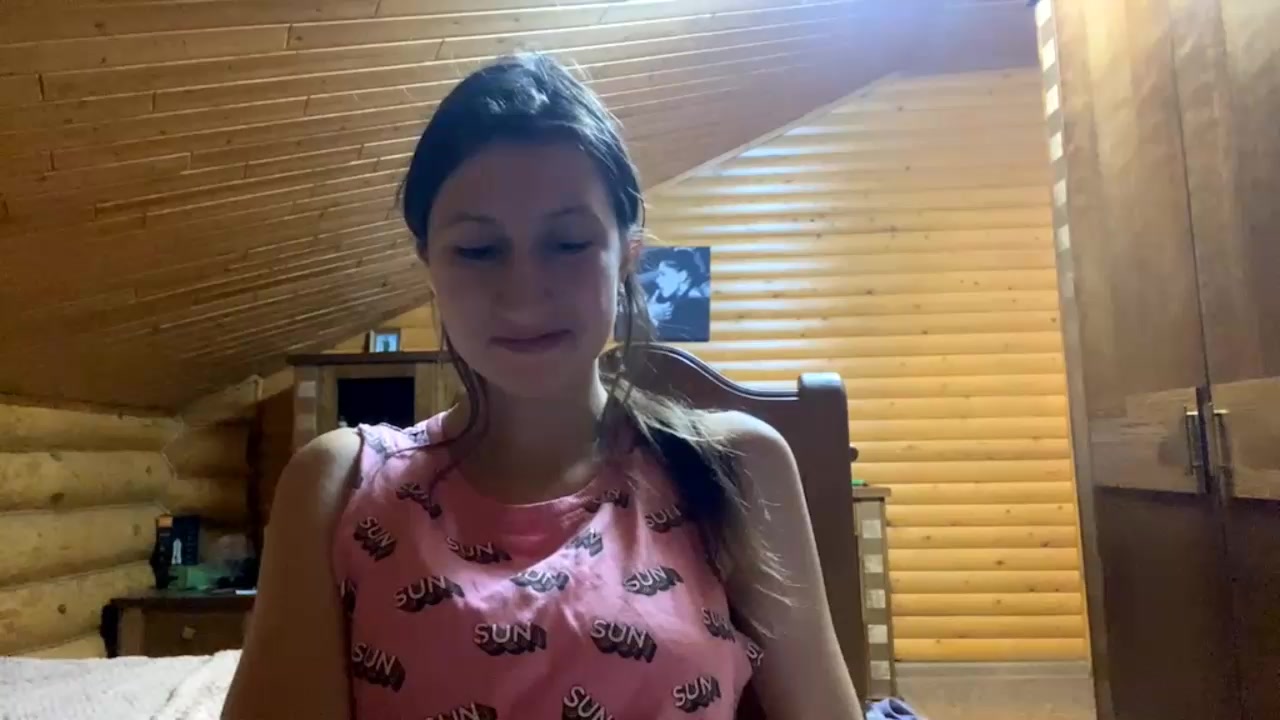 MarisaGates Live Cam Screenshot – 2025-08-21 18:20:35