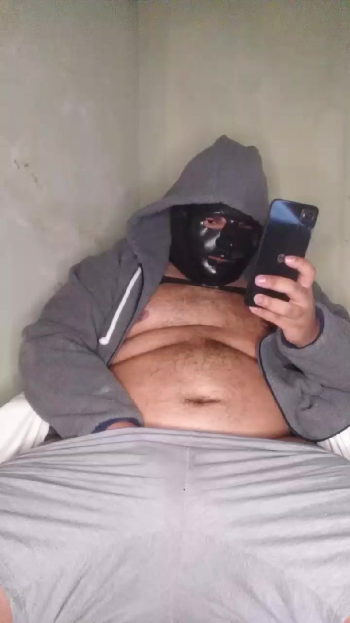 Maskedbondboy Live Cam Screenshot – 2025-08-16 04:17:03