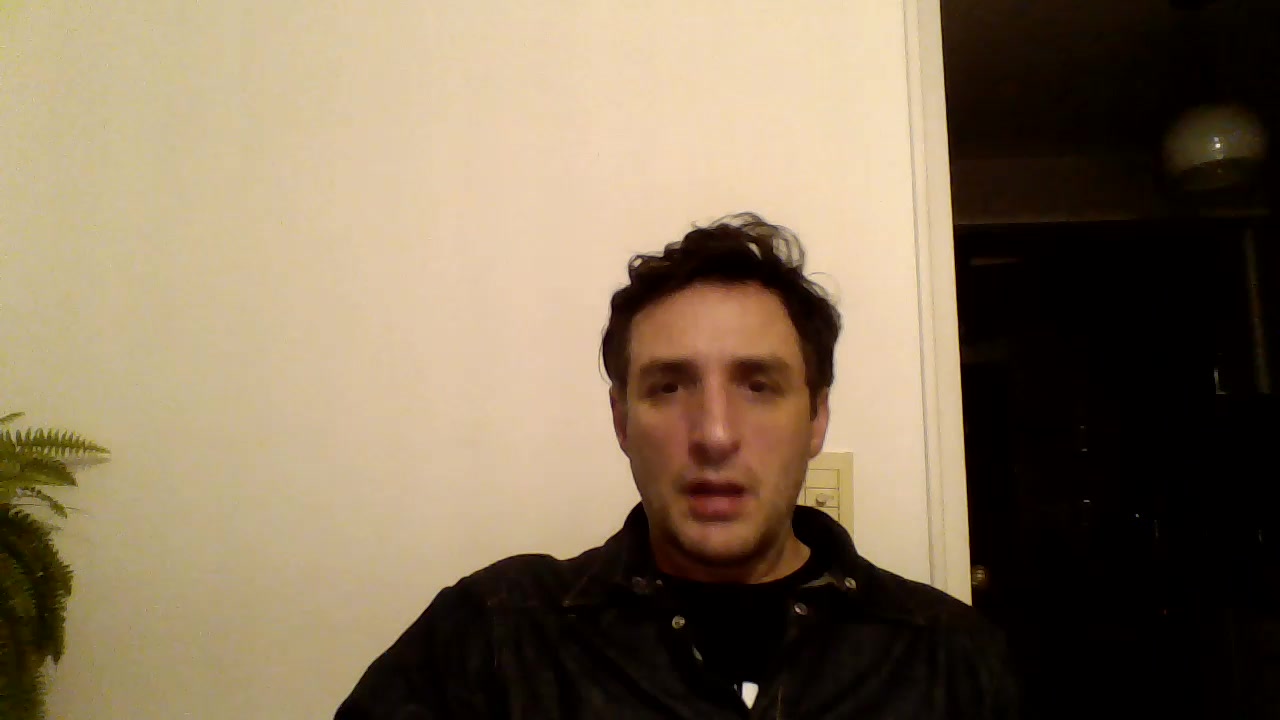 Matiasvc37 Live Cam Screenshot – 2025-08-07 01:05:14